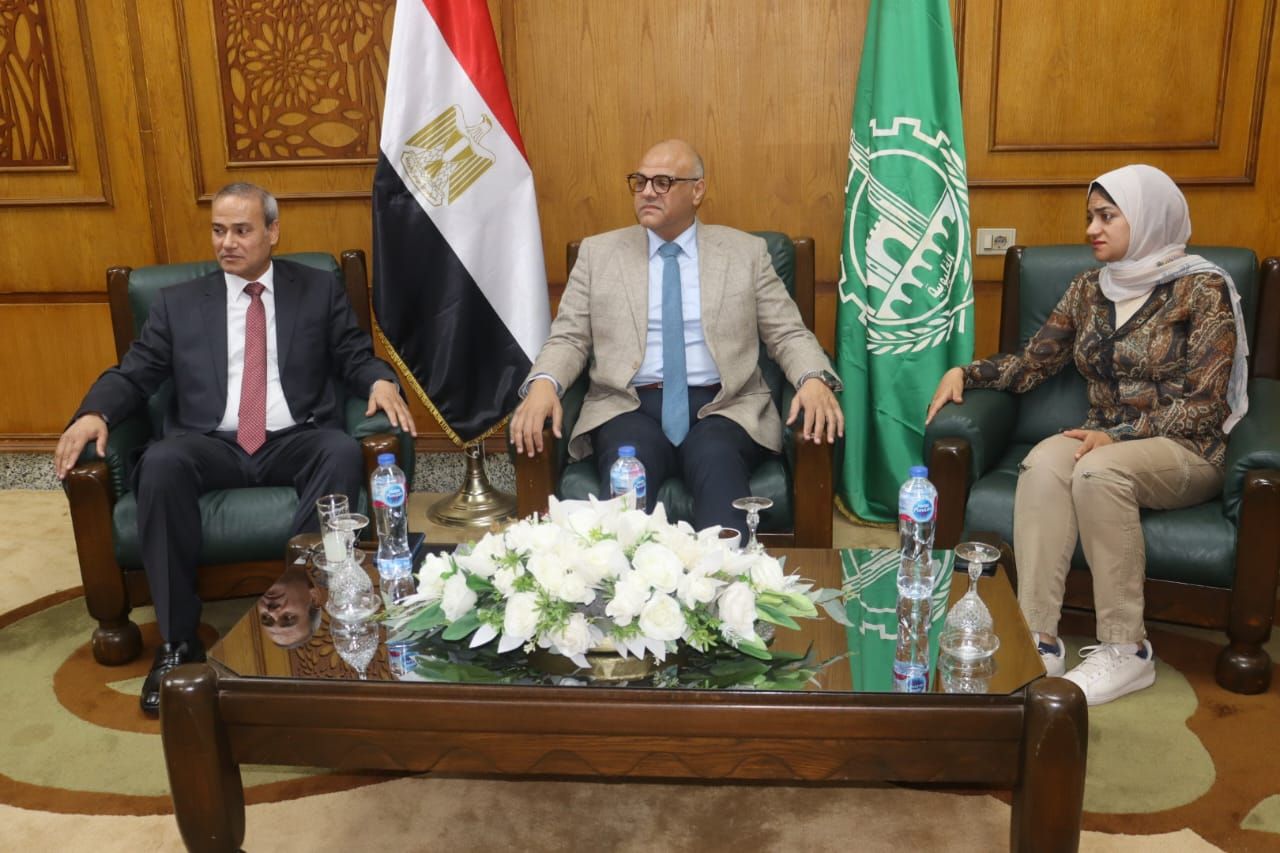 محافظ القليوبية قبل الافتتاح محافظ القليوبية قبل الافتتاح