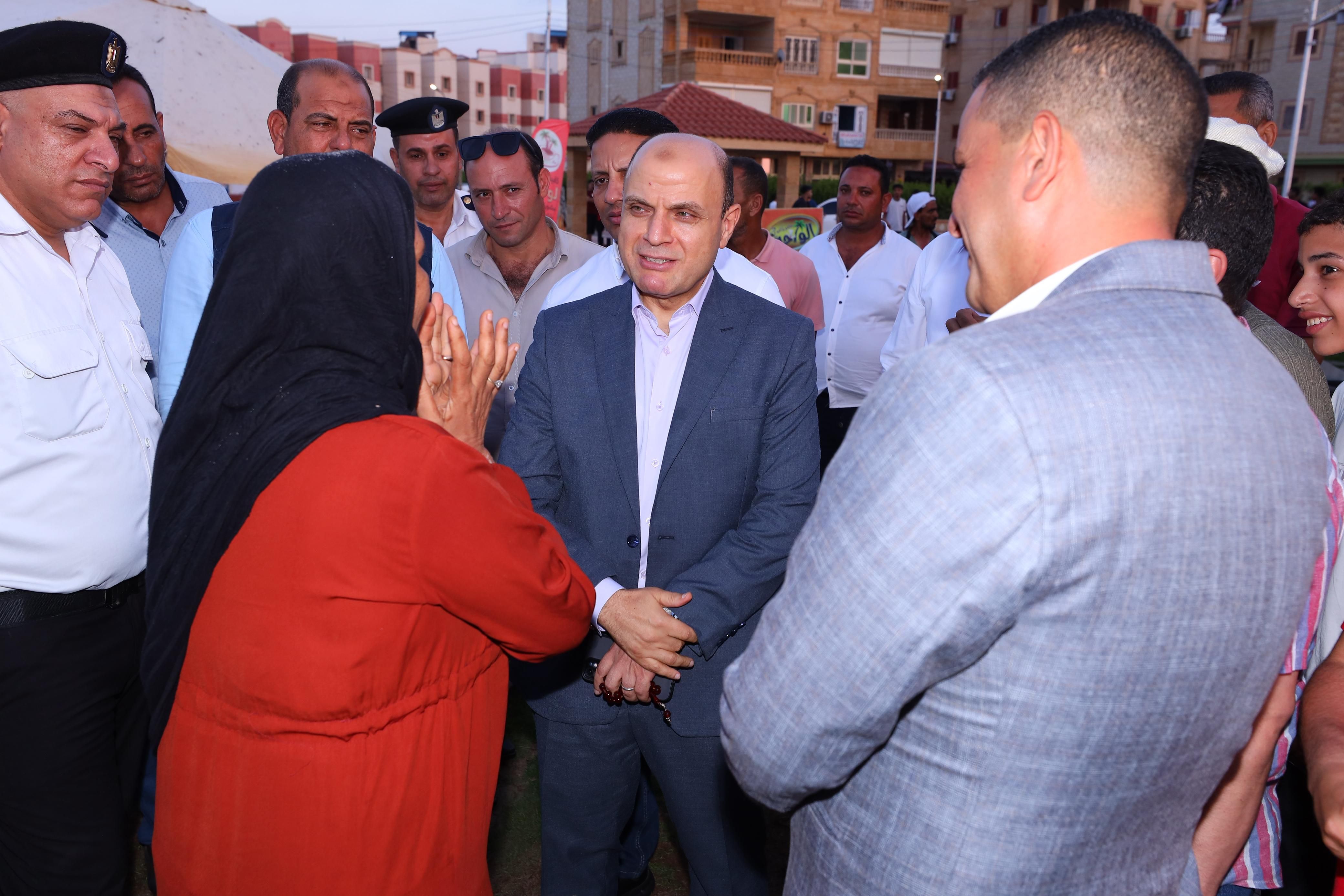 جانب من جولة محافظ كفر الشيخ جانب من جولة محافظ كفر الشيخ