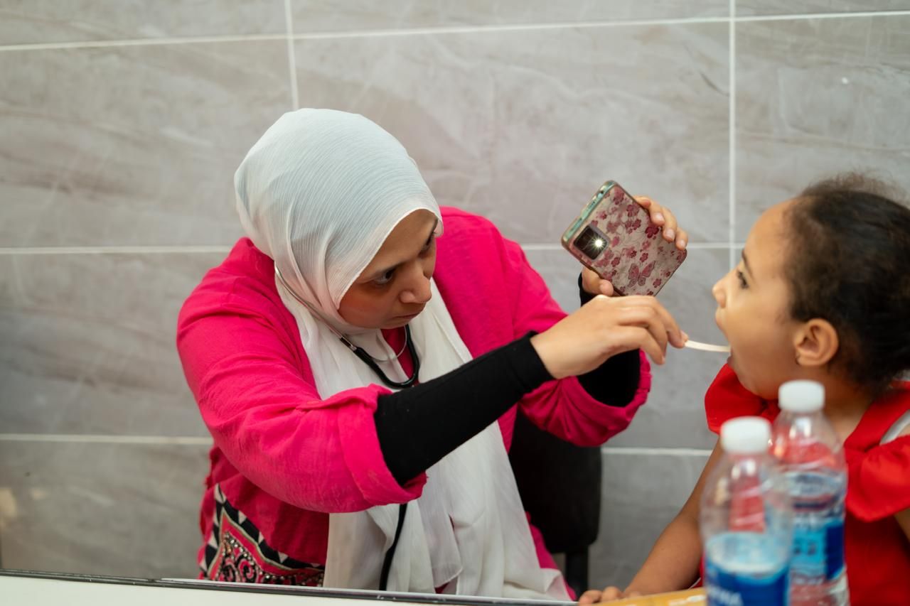 قافلة طبية مجانية لخدمة أهالى أولاد يحيى بدار السلام (13)