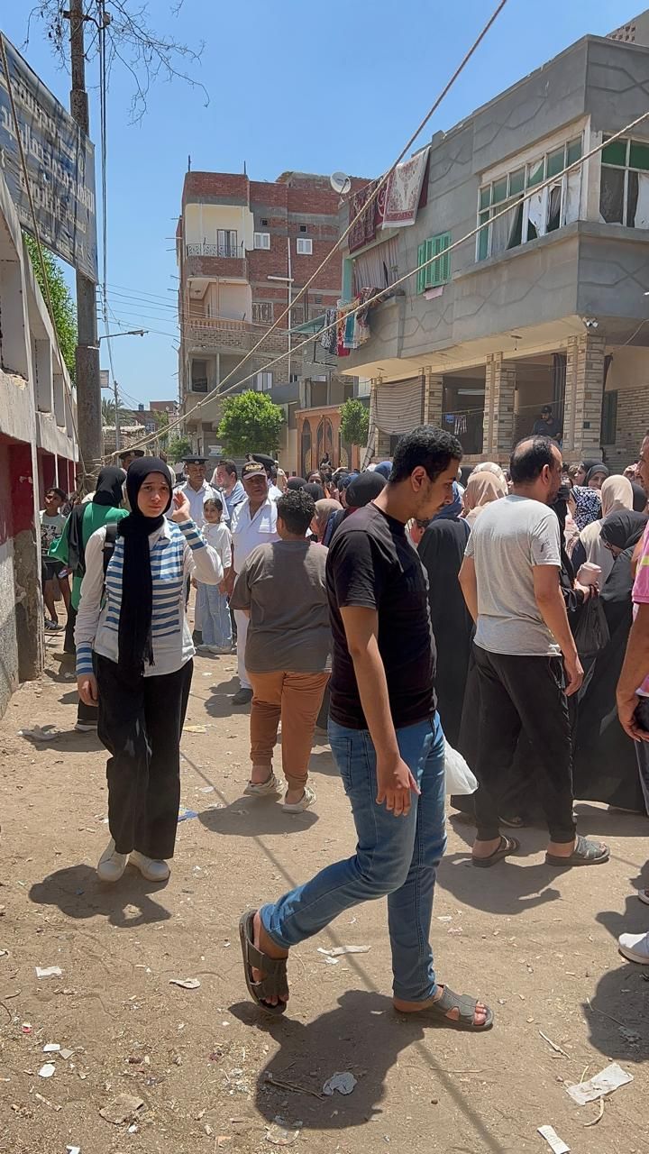 الكيمياء والجغرافيا يرسمان البسمه علي وجوه طلاب الثانوية العامة