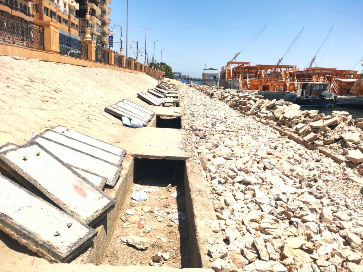 خطوات بدء المرحلة الأولى لتطوير الممشي السياحى والكورنيش بإسنا