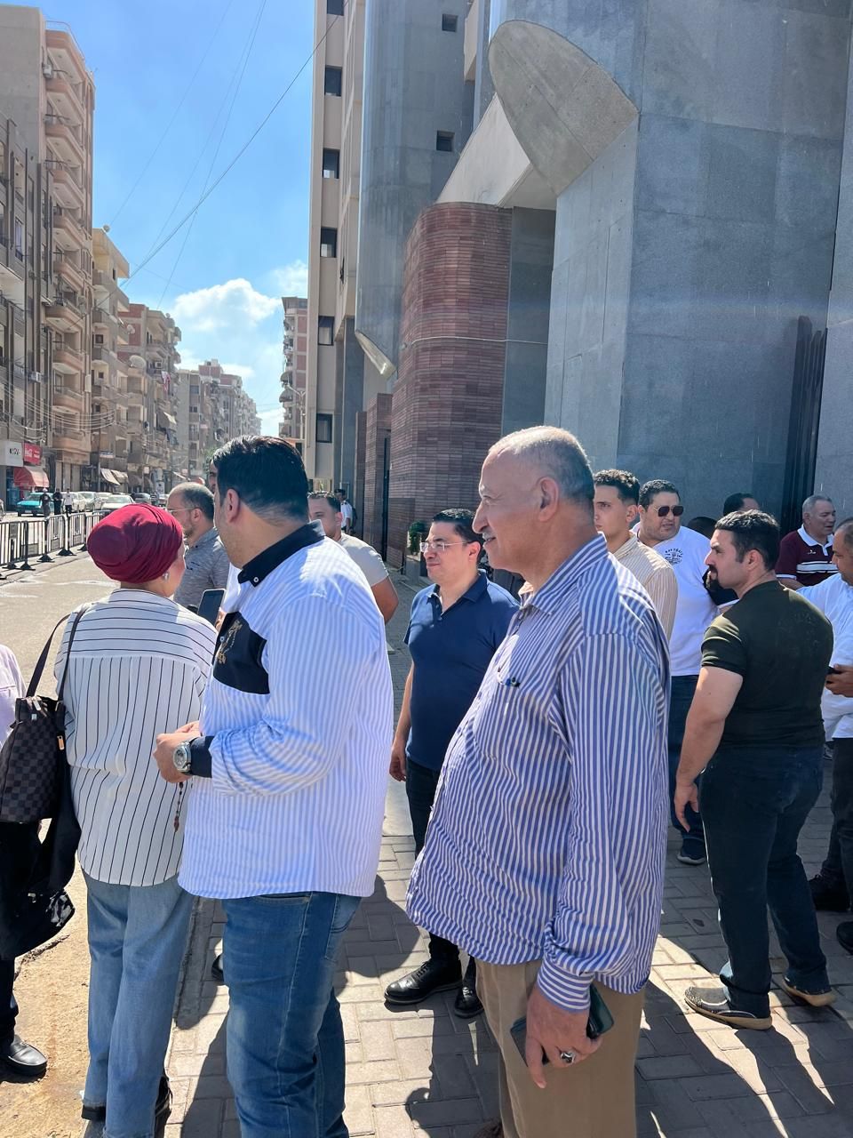 مرشحي مجلس الشيوخ يقدمون اوراقهم في محمكة المنصورة الإبتدائية مرشحي مجلس الشيوخ يقدمون اوراقهم في محمكة المنصورة الإبتدائية