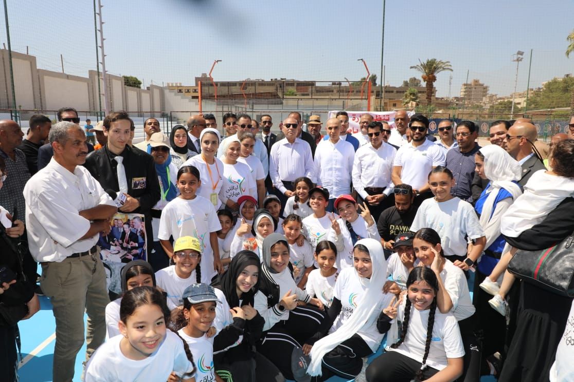 محافظ القاهرة ووزير الشباب والرياضة خلال الافتتاح (3) محافظ القاهرة ووزير الشباب والرياضة خلال الافتتاح (3)