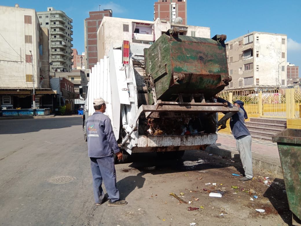 تفريغ الصناديق من القمامة تفريغ الصناديق من القمامة