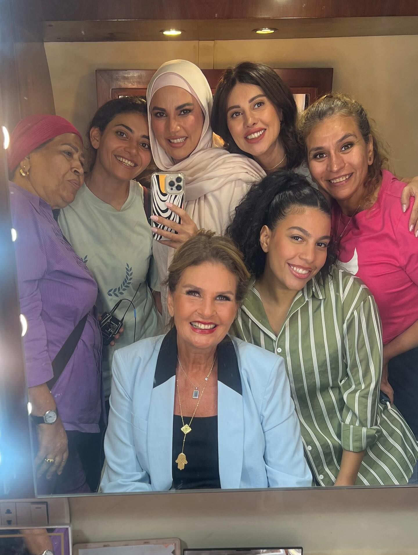 يسرا ودرة وياسمين رئيس ودنيا سامي والمنتجين ندى ورانا السبكي (2) يسرا ودرة وياسمين رئيس ودنيا سامي والمنتجين ندى ورانا السبكي (2)