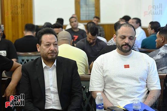 الحضور فى عزاء أحمد عامر الحضور فى عزاء أحمد عامر