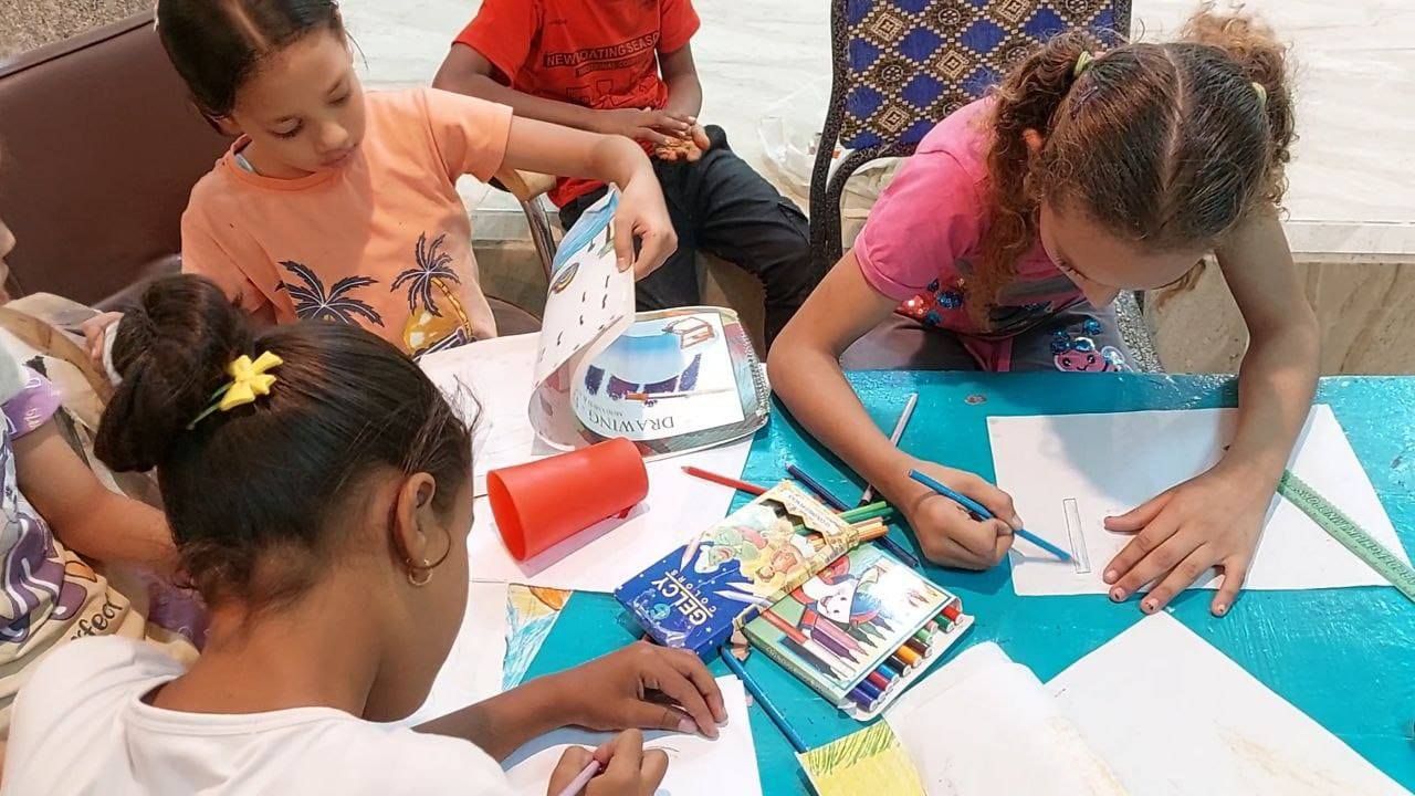 فعاليات ورش للتلوين والرسم لدعم الأطفال فى الأقصر فعاليات ورش للتلوين والرسم لدعم الأطفال فى الأقصر