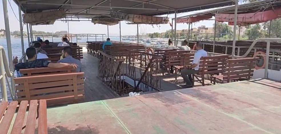 المعديات النيلية فى قلب نهر النيل بالاقصر المعديات النيلية فى قلب نهر النيل بالاقصر
