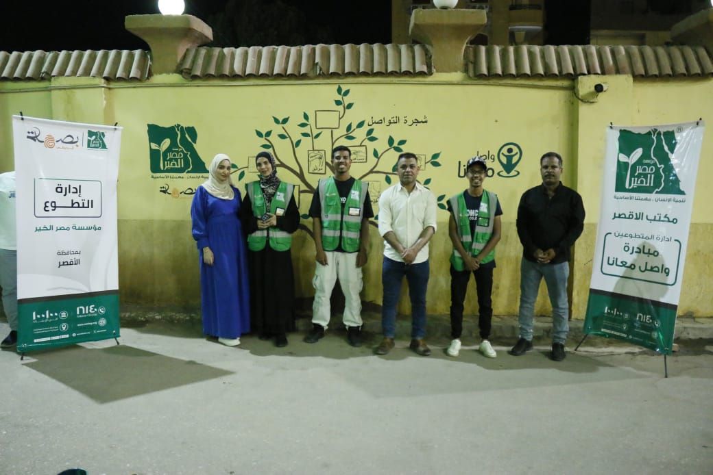 رئيس مدينة البياضية يتابع تدريب عدد من موظفي المدينة على لغة الإشارة رئيس مدينة البياضية يتابع تدريب عدد من موظفي المدينة على لغة الإشارة