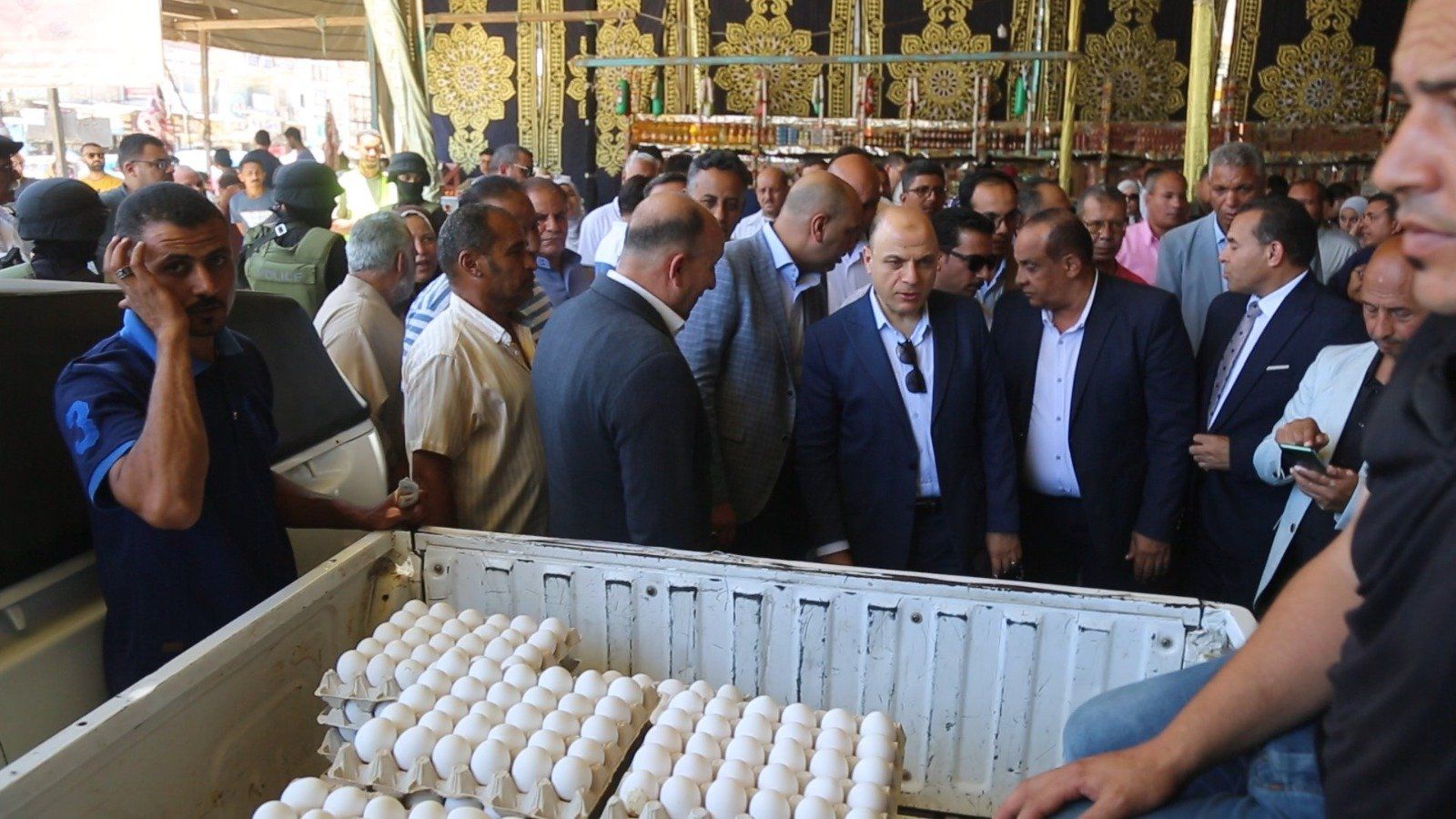 محافظ كفر الشيخ يتفقد سوق اليوم الواحد بالحامول محافظ كفر الشيخ يتفقد سوق اليوم الواحد بالحامول