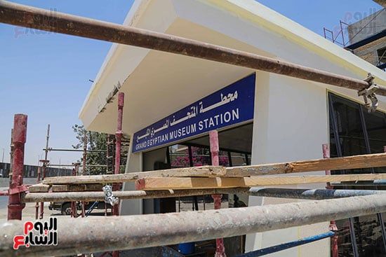 جولة بمحطات الخط الرابع لمترو الأنفاق (12) جولة بمحطات الخط الرابع لمترو الأنفاق (12)