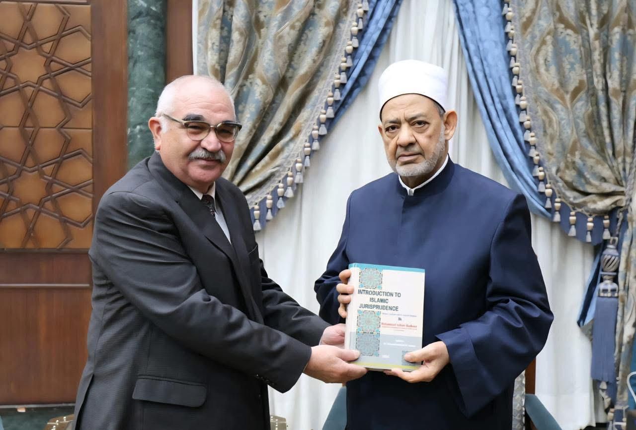 الشيخ أحمد الطيب مع المستشار حسين مدكور