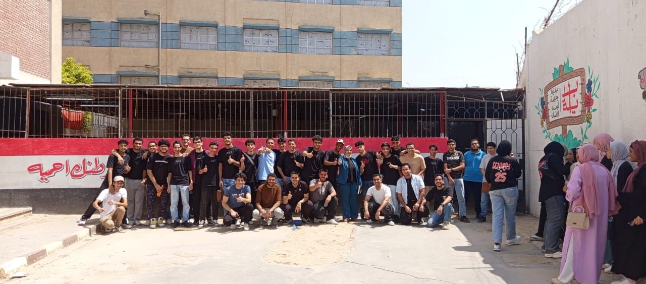 احتفال المدرسة احتفال المدرسة