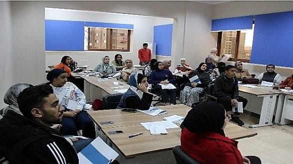 جانب من الدورات التدريبية جانب من الدورات التدريبية