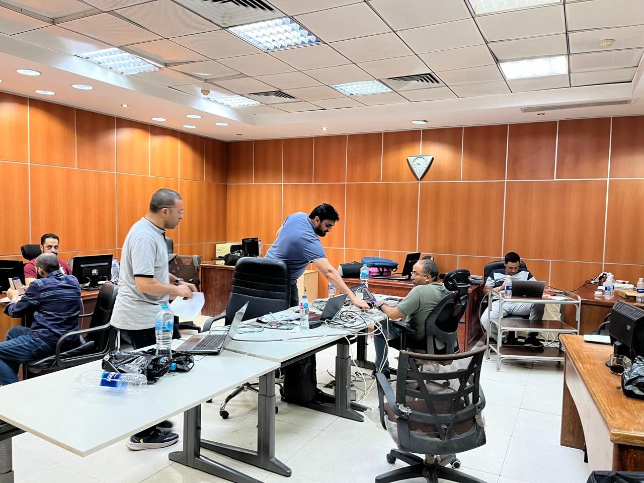 جهود إعادة الخدمة بعد حريق سنترال رمسيس جهود إعادة الخدمة بعد حريق سنترال رمسيس