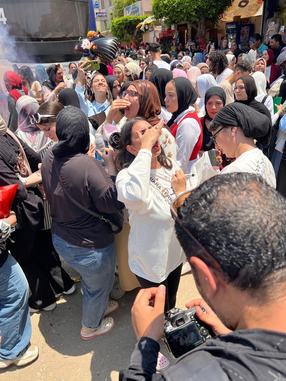 الزغاريد في كل مكان الزغاريد في كل مكان