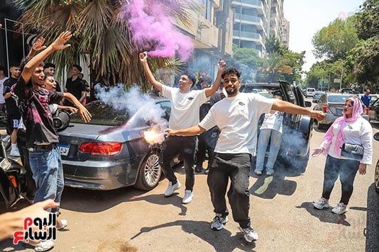 فرحة وشماريخ مع نهاية ماراثون الثانوية العامه (4) فرحة وشماريخ مع نهاية ماراثون الثانوية العامه (4)