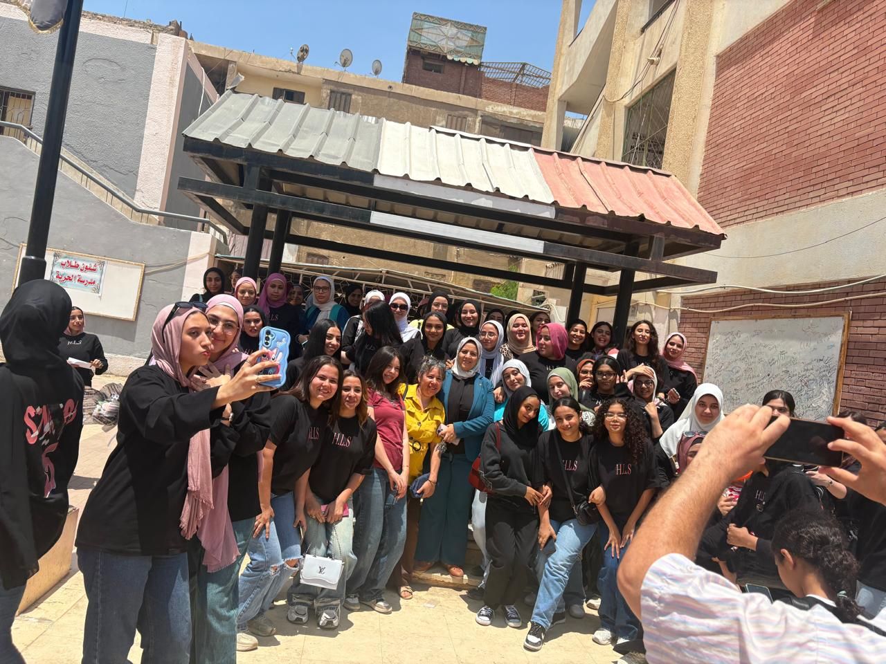 طلاب المدرسة طلاب المدرسة
