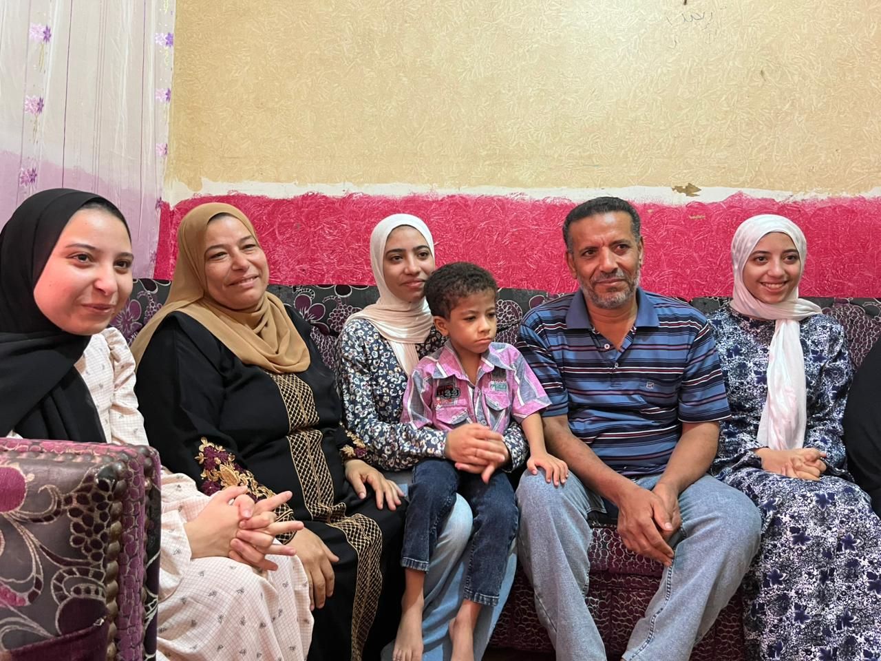 فرحة اسرة ايمان خالد اسماعيل الاولى على مستوى الجمهورية فرحة اسرة ايمان خالد اسماعيل الاولى على مستوى الجمهورية