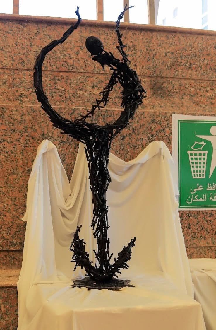 مشروع تخرج يجسد رحلة الإنسان في البحث عن الأمان مشروع تخرج يجسد رحلة الإنسان في البحث عن الأمان