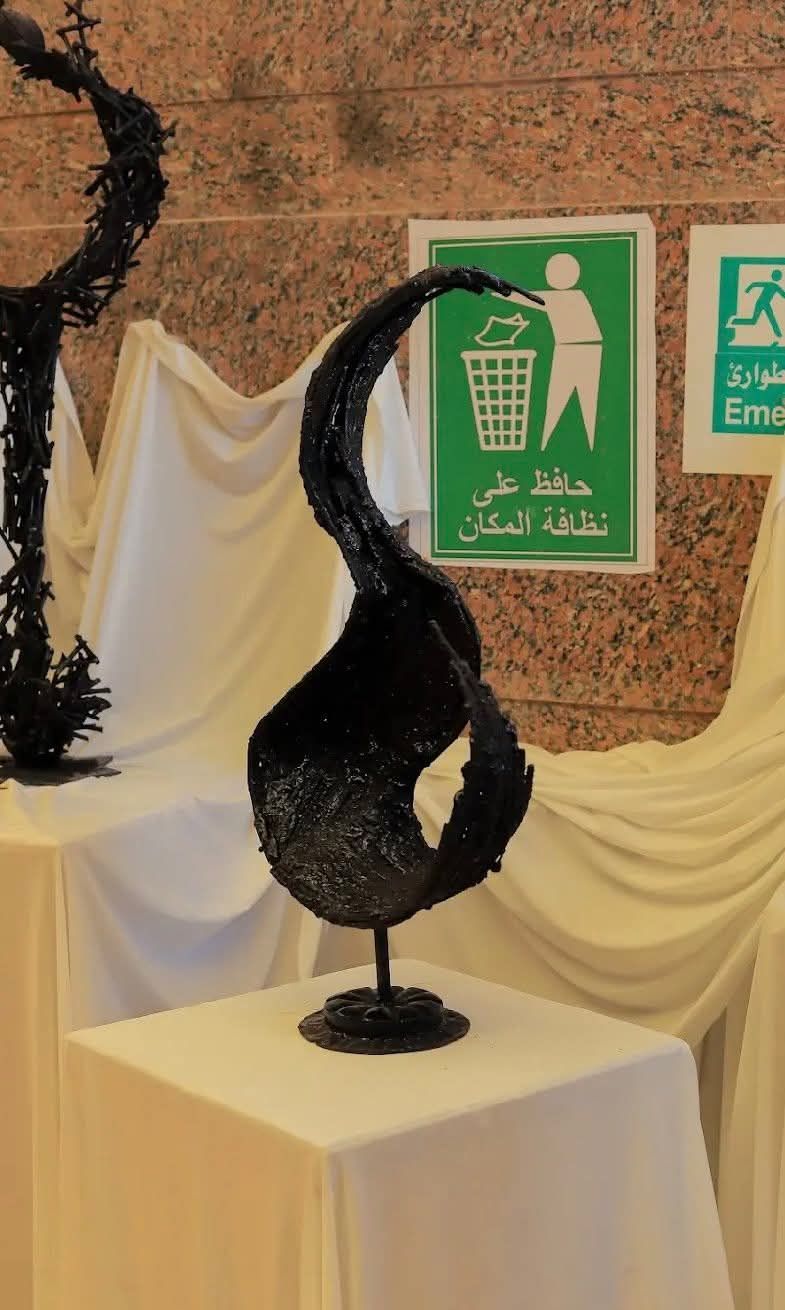 مشروع تخرج يجسد رحلة الإنسان في البحث عن الأمان مشروع تخرج يجسد رحلة الإنسان في البحث عن الأمان
