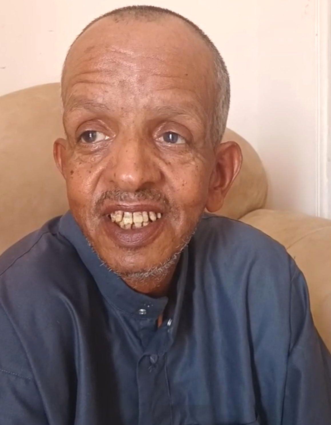 والد ندا صابر الأولى على مستوى الجمهورية بالتعليم الفني الفندقي والد ندا صابر الأولى على مستوى الجمهورية بالتعليم الفني الفندقي
