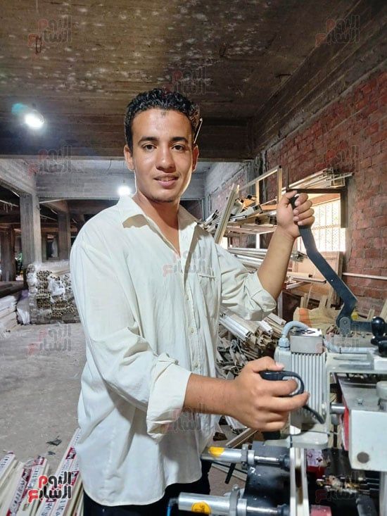 أنس-أثناء-العمل أنس-أثناء-العمل