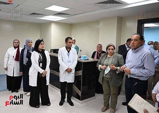 رئيس الوزراء يتفقد مستشفى شرق الإسكندرية (8) رئيس الوزراء يتفقد مستشفى شرق الإسكندرية (8)