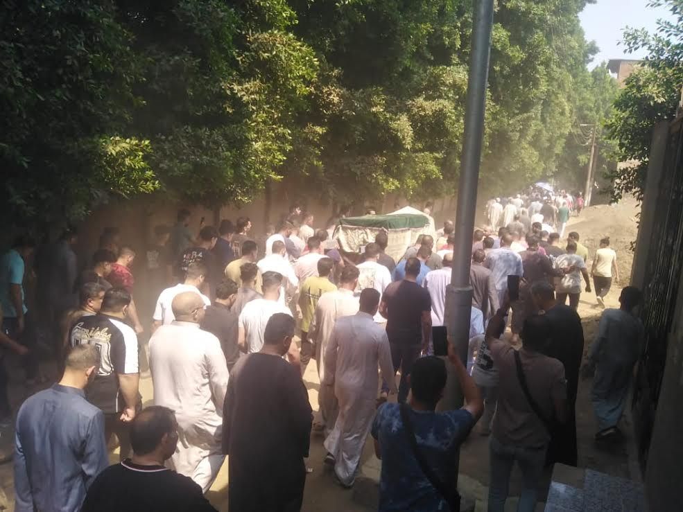 جنازة لاعب الفلاى بورد محمود عبد الغنى فى مسقط رأسه بالمنوفية جنازة لاعب الفلاى بورد محمود عبد الغنى فى مسقط رأسه بالمنوفية