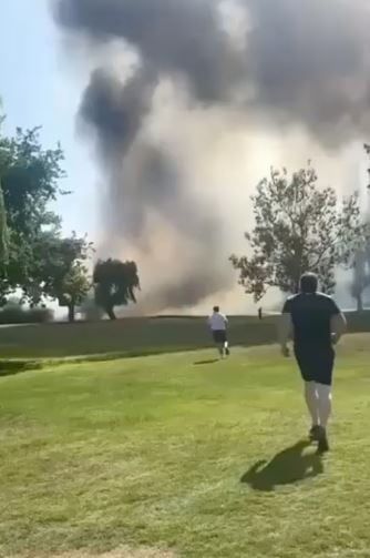 الدخان الكثيف الخارج منها الدخان الكثيف الخارج منها