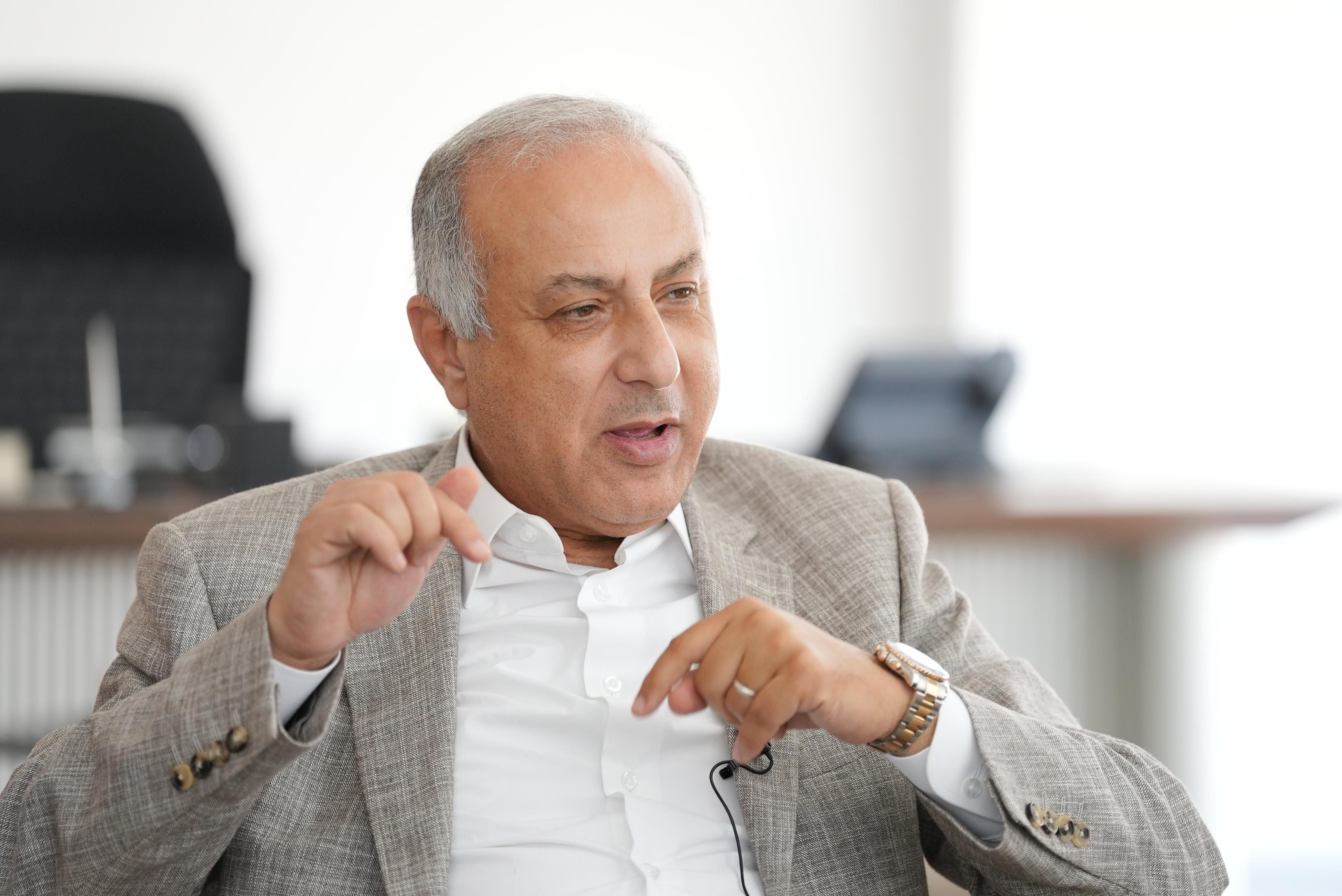 الدكتور حسام الملاحي رئيس جامعة باديا الدكتور حسام الملاحي رئيس جامعة باديا