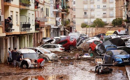 فيضان إسبانيا (2) فيضان إسبانيا (2)