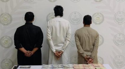 ضبط يمنيين ومواطن لترويجهم الإمفيتامين بعسير