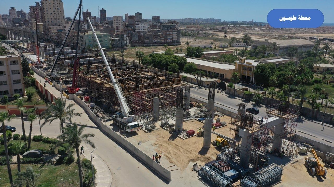 تركيب الكمرات بمشروع المرحلة الأولى من مترو الإسكندرية (6)