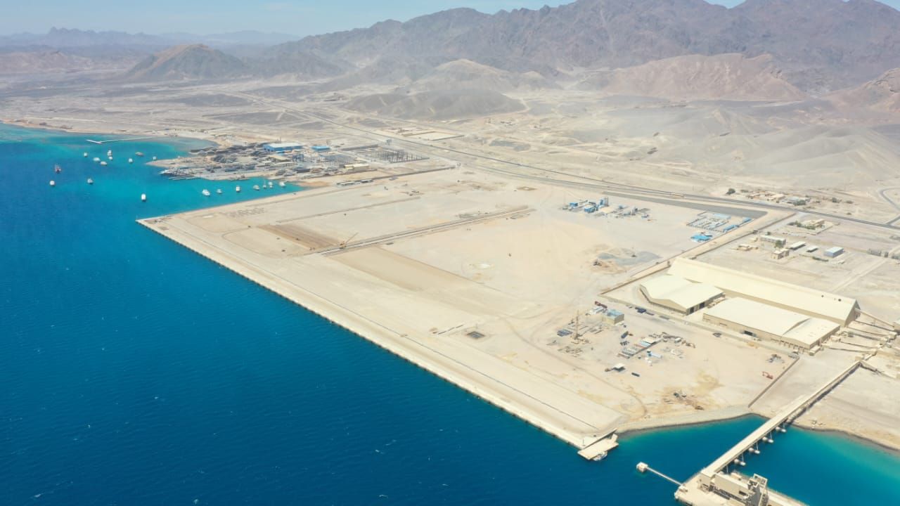 تجهيز المحطة متعددة الأغراض سفاجا 2 بميناء سفاجا البحري (3) تجهيز المحطة متعددة الأغراض سفاجا 2 بميناء سفاجا البحري (3)