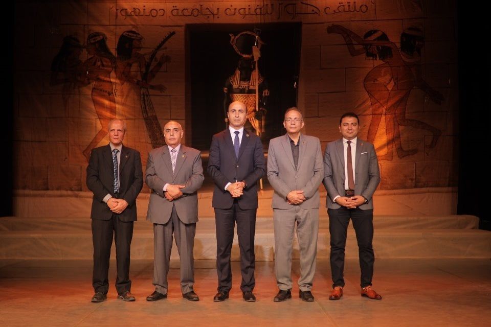 افتتاح ملتقى حور للفنون بجامعة دمنهور افتتاح ملتقى حور للفنون بجامعة دمنهور