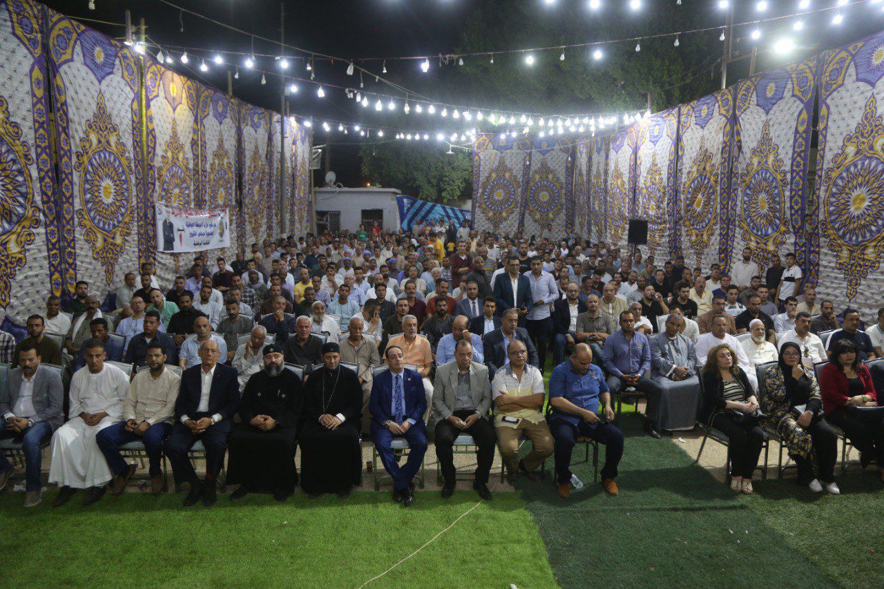 الجبهة الوطنية يبدأ دعايته الانتخابية بالمنيا بمؤتمر حاشد لدعم البدري (2) الجبهة الوطنية يبدأ دعايته الانتخابية بالمنيا بمؤتمر حاشد لدعم البدري (2)