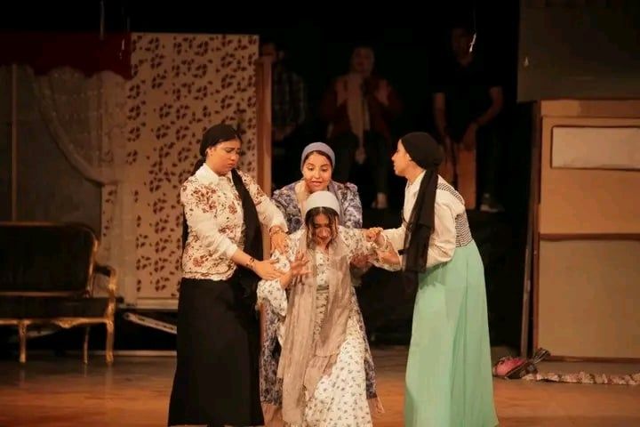 عروض مسرحية خلال ملتقى حور عروض مسرحية خلال ملتقى حور