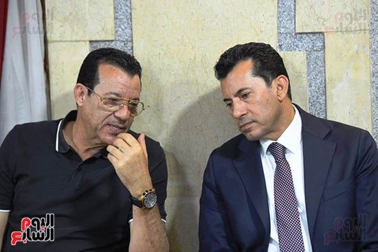 الدكتور أشرف صبحي الدكتور أشرف صبحي