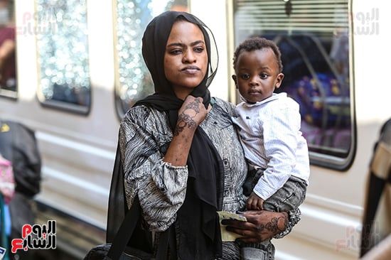 انطلاق القطار المخصص للإخوة السودانيين من محطة مصر بالقاهرة انطلاق القطار المخصص للإخوة السودانيين من محطة مصر بالقاهرة