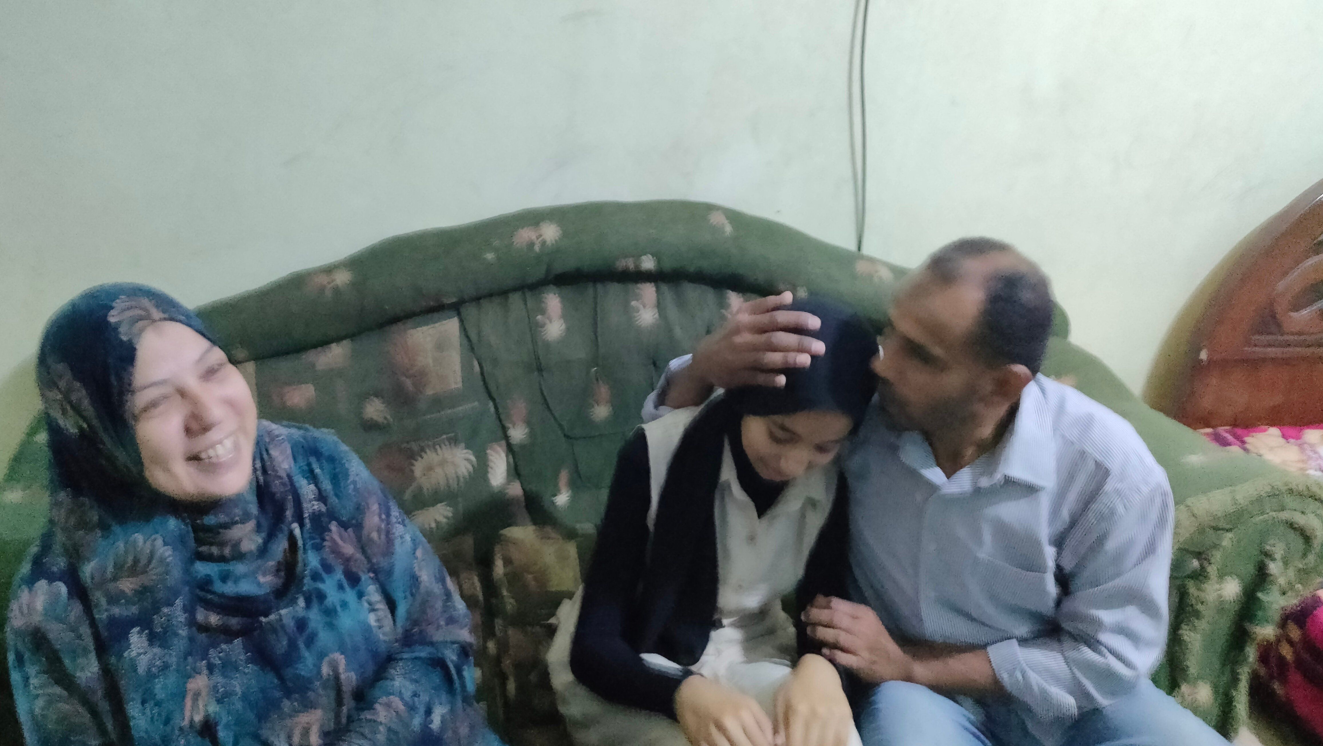 ندى الثالثة علمى رياضيات بالثانوية العامة (4) ندى الثالثة علمى رياضيات بالثانوية العامة (4)