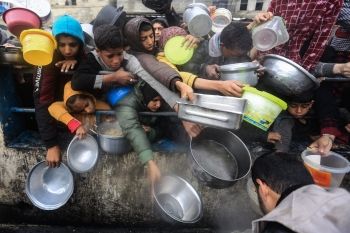 المملكة ترحب ببيان 26 دولة لرفع القيود عن دخول المساعدات لغزة