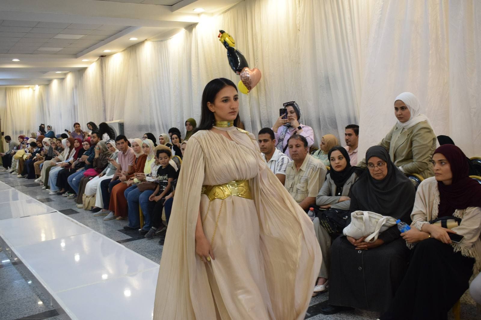 إبهار الجميع إبهار الجميع