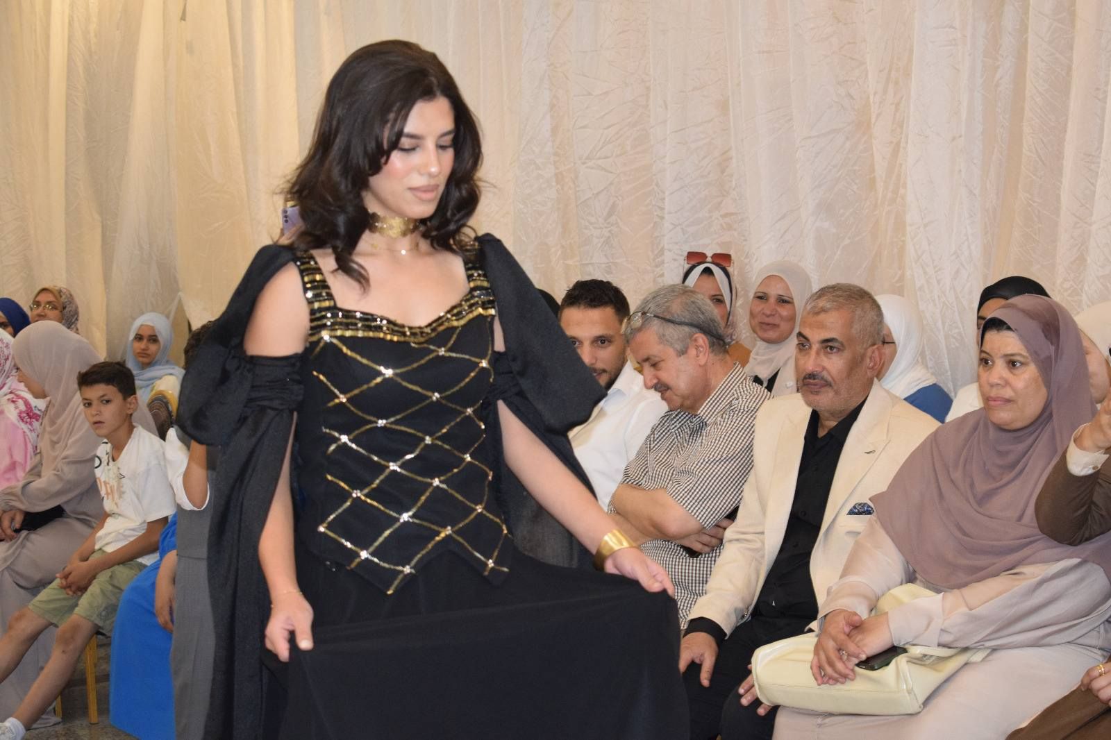 خلال العرض خلال العرض