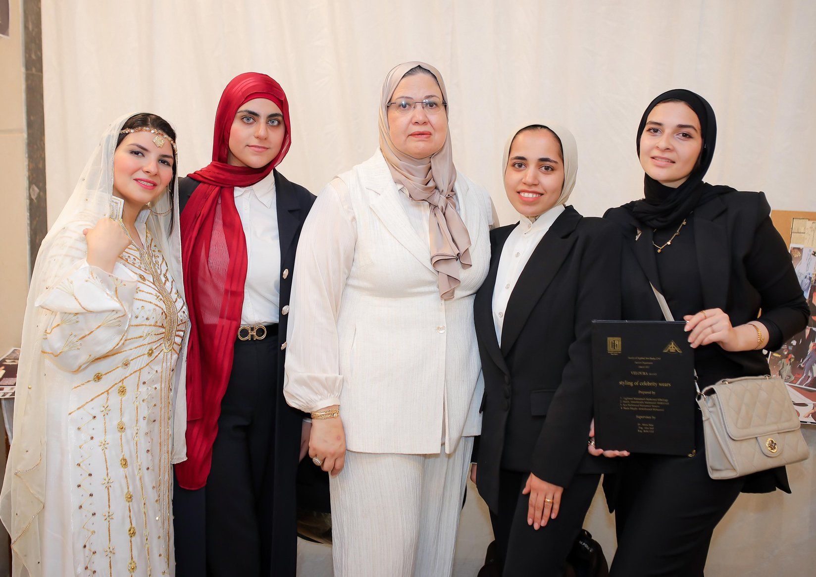 بعد تقديم العرض بعد تقديم العرض