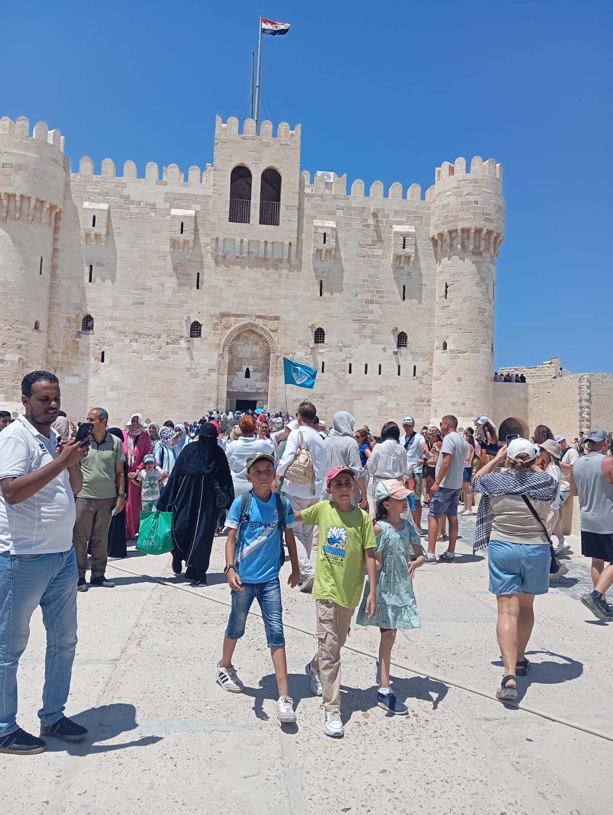 إقبال جماهيري كبير على المتاحف والمواقع الأثرية بالإسكندرية (2) إقبال جماهيري كبير على المتاحف والمواقع الأثرية بالإسكندرية (2)