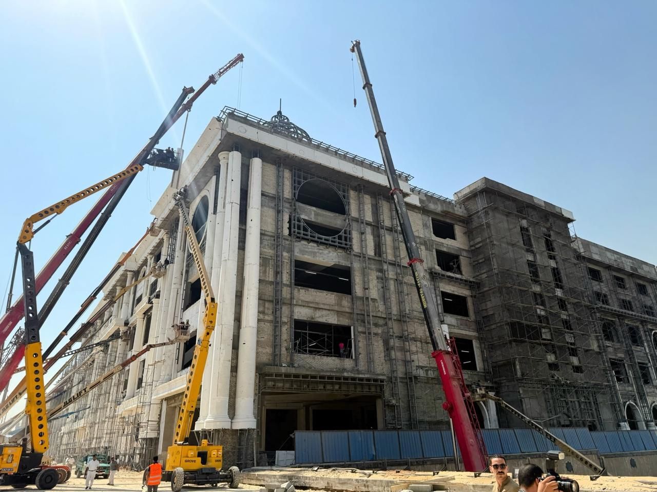 جراج رمسيس الجديد (3) جراج رمسيس الجديد (3)