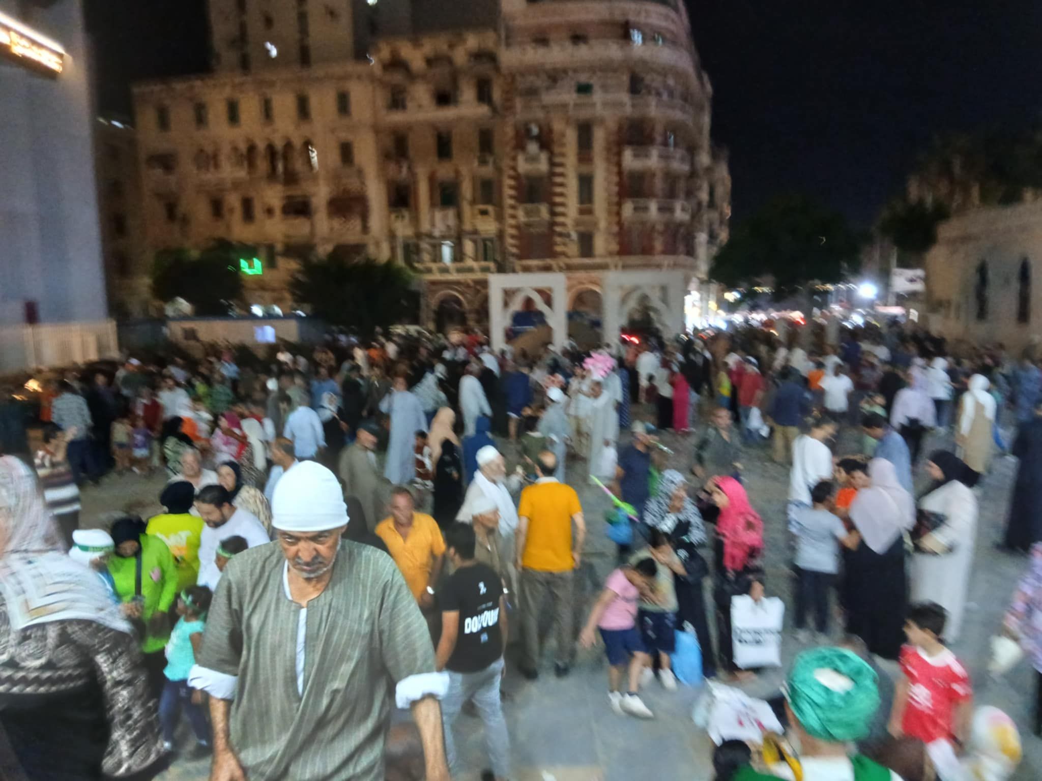 توافد الزائرين بالإسكندرية علي المرسي ابو العباس
