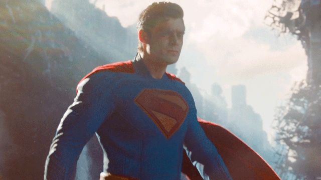 المخرج James Gunn يَصف كل من يأمل في إعادة صياغة قصة Superman الأصلية بأنهم قد نفذ حظهم