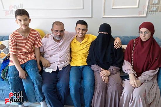الطالب على محمد شلتوت، الأول على الثانوية الأزهرية علمي واسرته